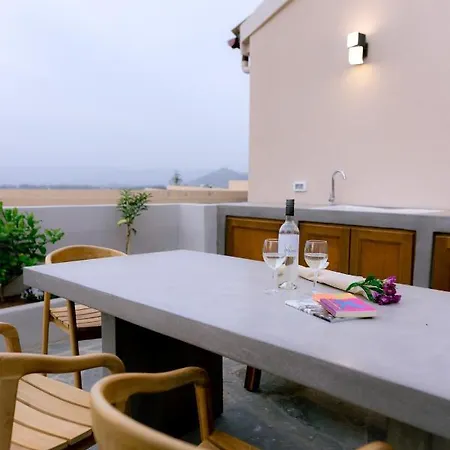 αυλή ναύπλιον *